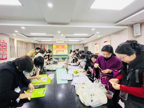说明: H:\近期工作\12月12日-冬至包饺子活动\药学院分会.jpg