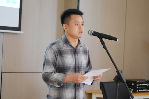 说明: H:\近期工作\9月15日-认家门活动\通讯稿\照片\4-张永峰.jpg